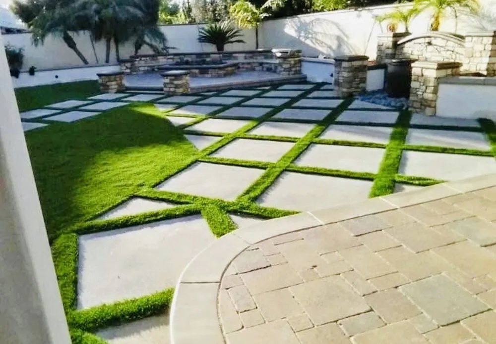 Custom yard cleanup service in Escondido, CA by Intel Landscape