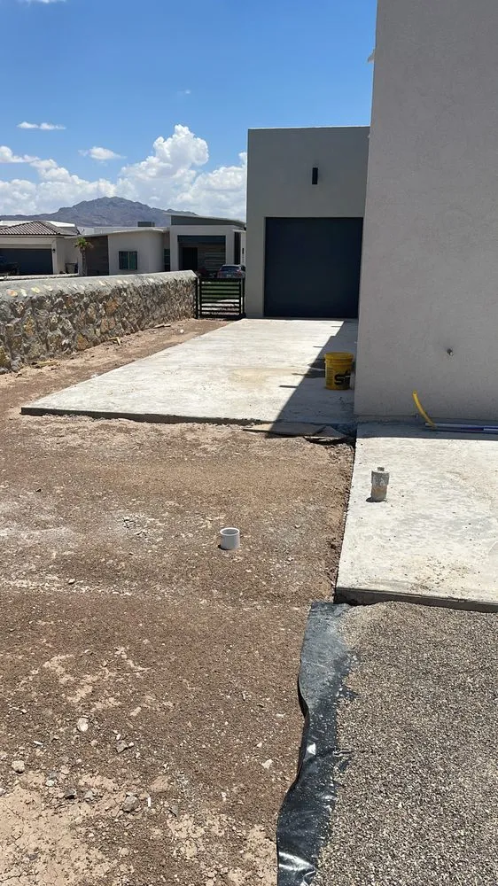 Custom residential landscaping for homes in El Paso, TX by InterProSS