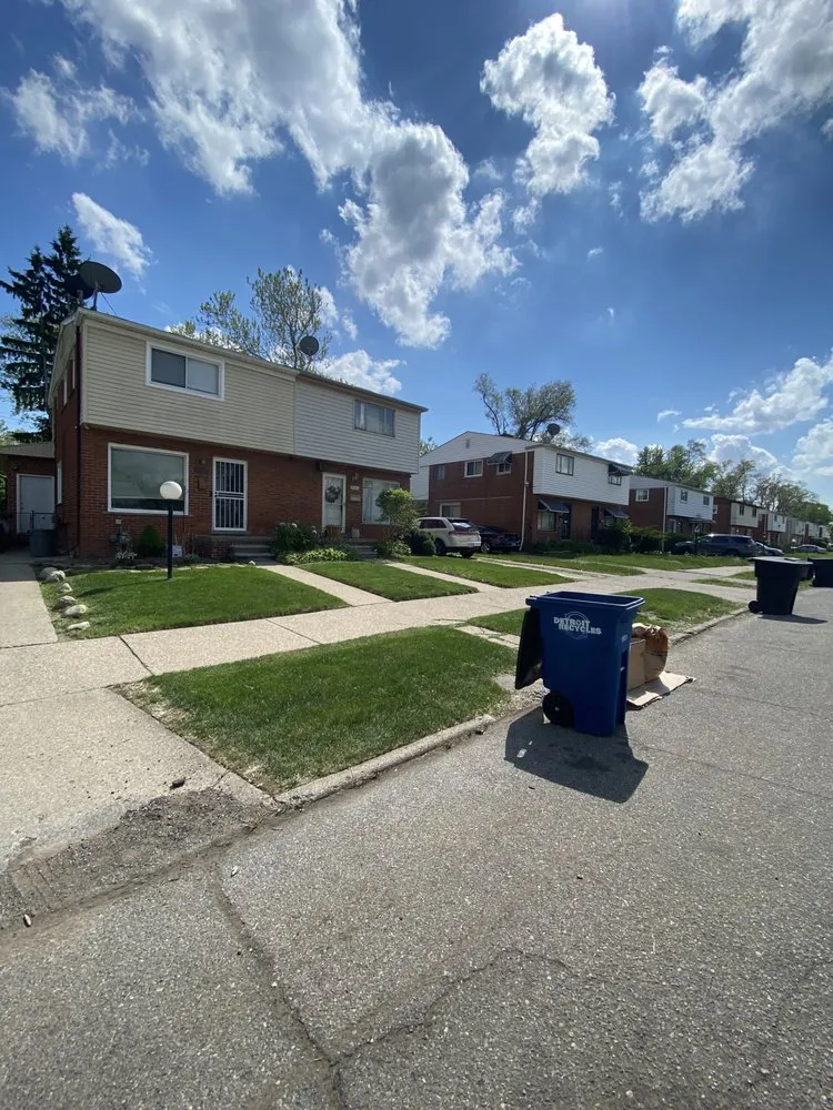 Affordable landscape design with custom design across Detroit, MI - Inthekuttservices