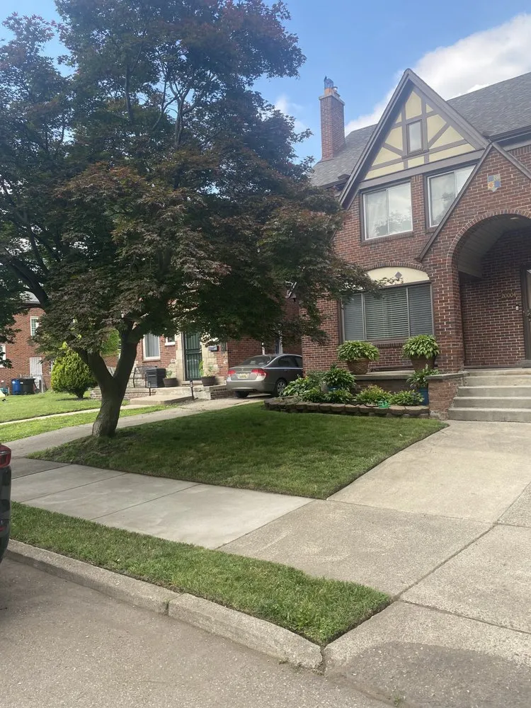 Local outdoor landscaping near you across Detroit, MI - Inthekuttservices