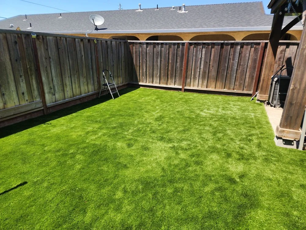 Reliable garden landscaping for residential properties in Santa Clara, CA by IntoTurf