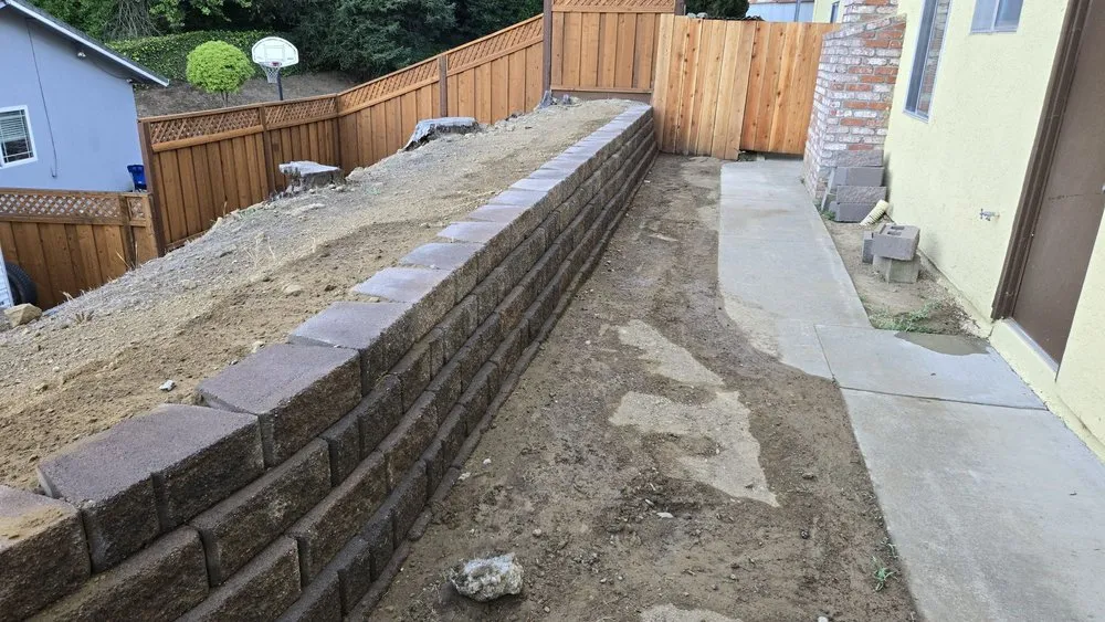 Top-rated outdoor landscaping experts serving Santa Clara, CA - IntoTurf