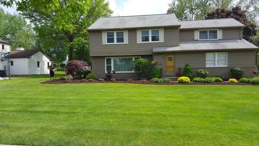 Affordable lawn mowing service in Rockmart, GA - Invictus Lawncare Services