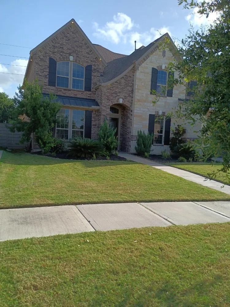 Trusted landscaping services for homes across Houston, TX - Iopez Landscaping