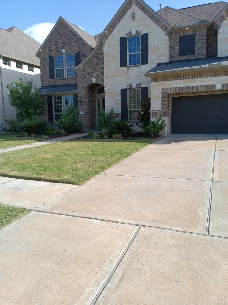 Local landscape design experts serving Houston, TX - Iopez Landscaping