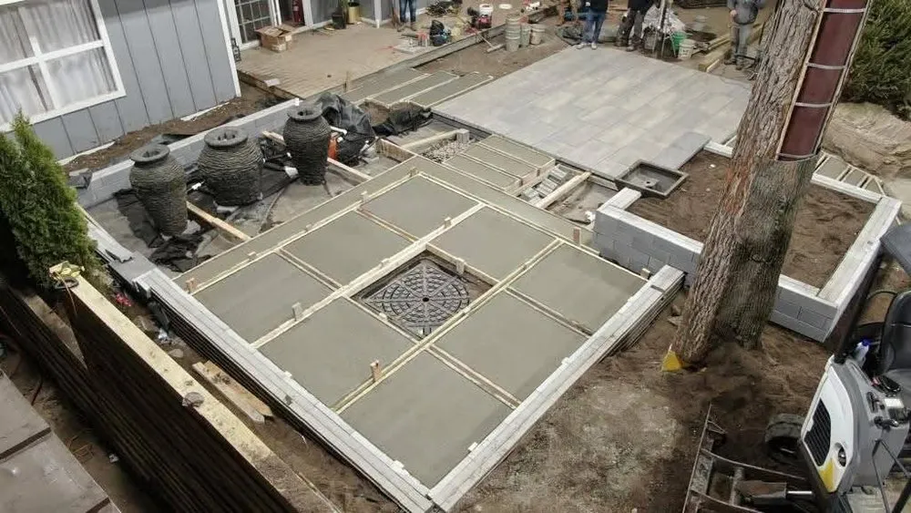 Custom lawn care service for residential properties in Des Moines, IA by Iowa Lawn & Landscape