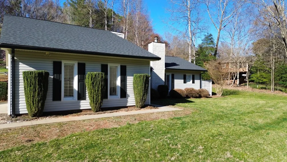 Custom yard maintenance experts serving Unionville, NC - Irias Construction