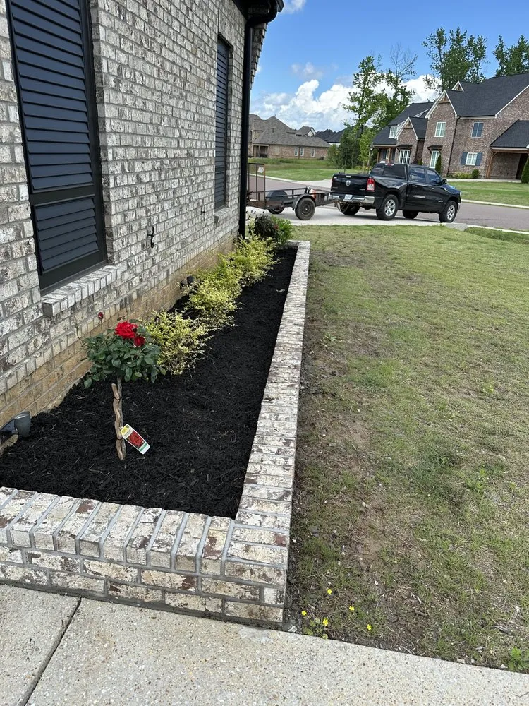 Custom outdoor landscaping in Hernando, MS by Iris Land Services