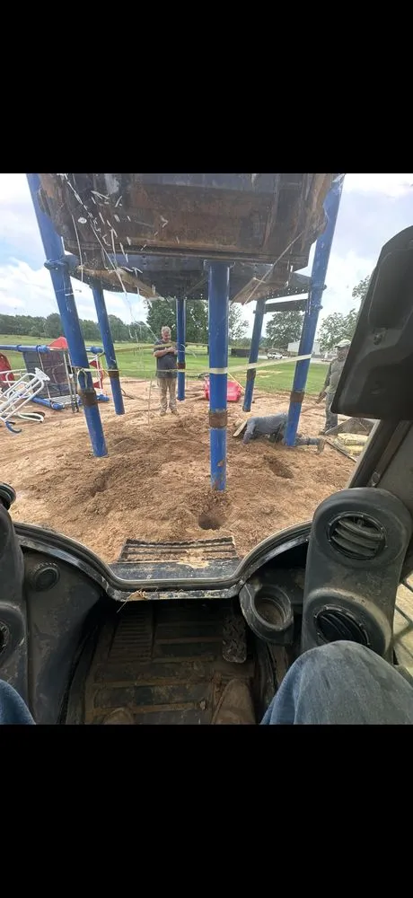 Reliable lawn care service in Hernando, MS by Iris Land Services