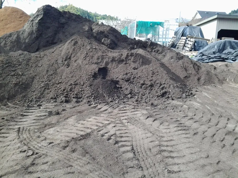 Reliable lawn mowing service experts serving Cloverdale, CA - iROC Landscape Supply