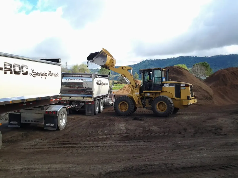 Custom residential landscaping in Cloverdale, CA by iROC Landscape Supply