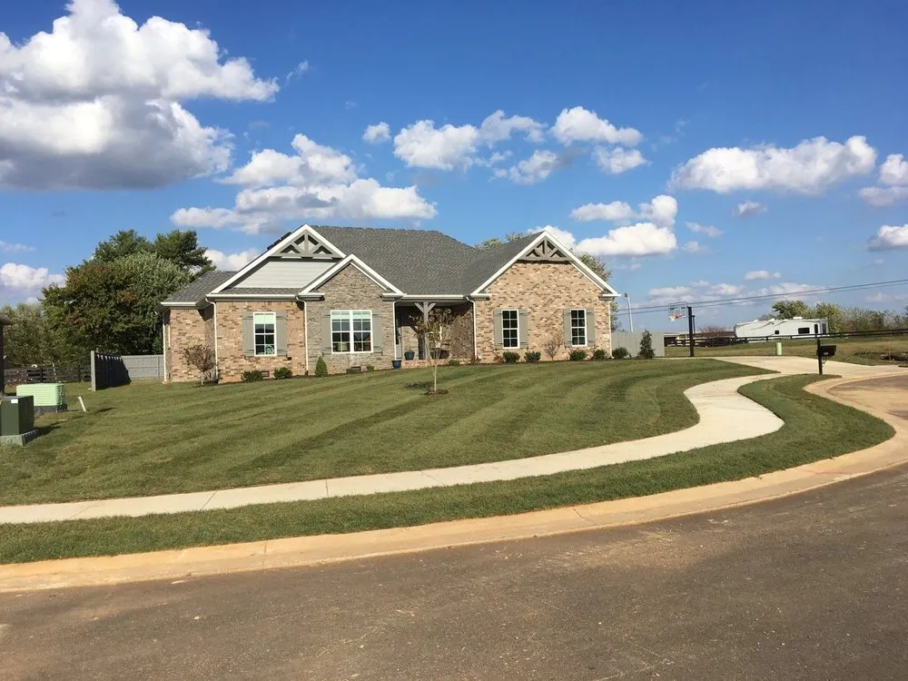 Custom landscaping services experts serving Bowling Green, KY - Iron Bridge Sod Farms