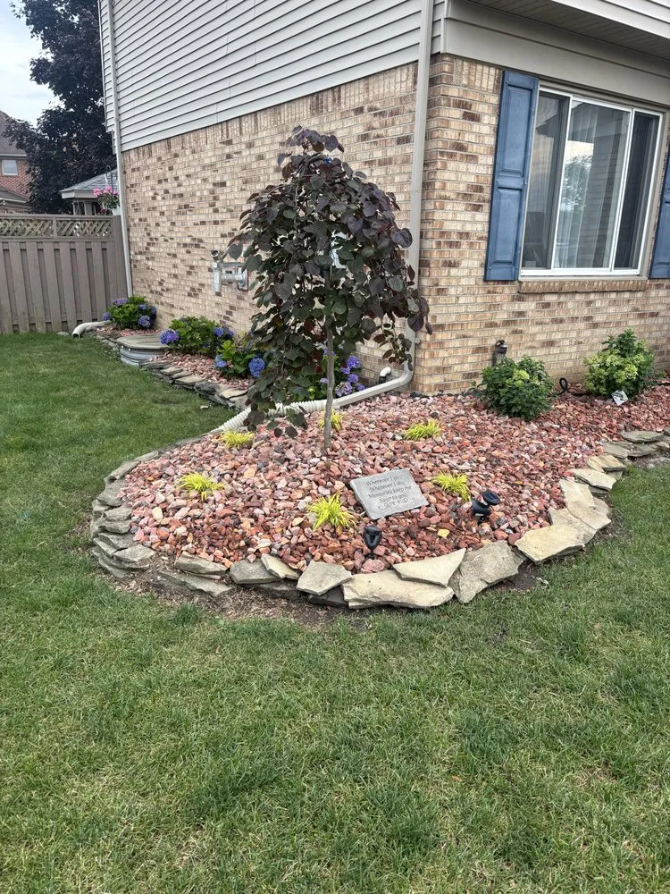 Reliable yard maintenance in Taylor, MI - Iron Edge