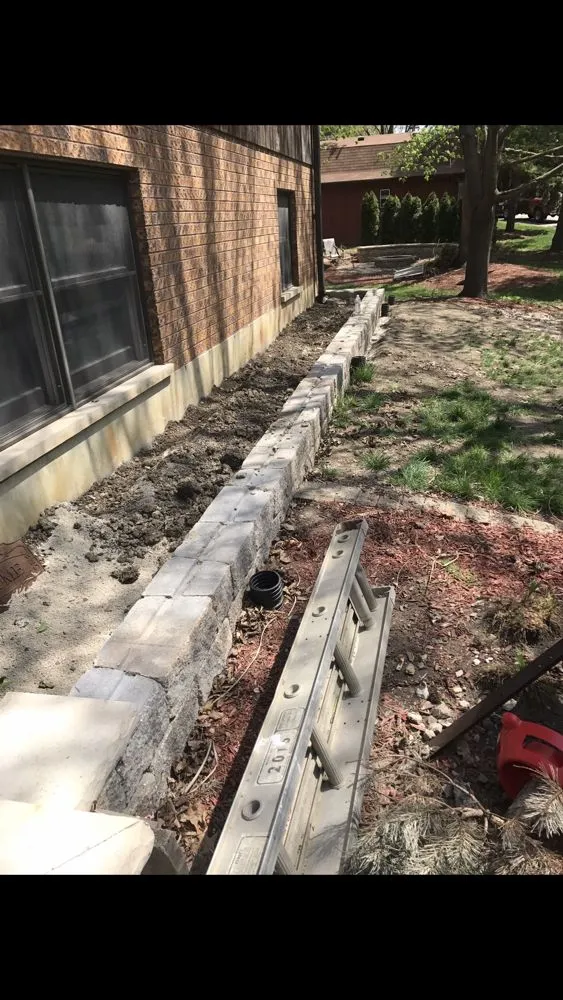 Affordable landscaping services in Aurora, IL by Iron Oaks