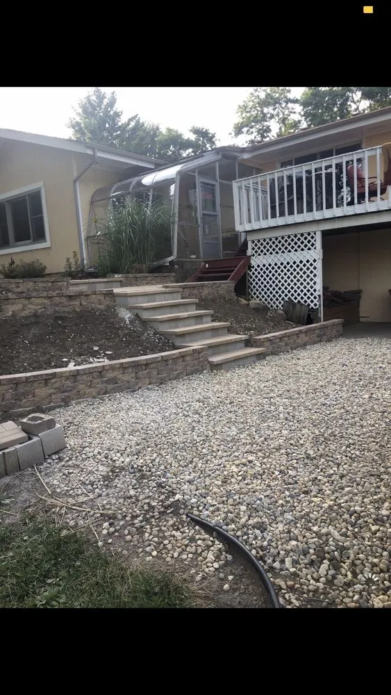 Custom outdoor landscaping in Aurora, IL by Iron Oaks