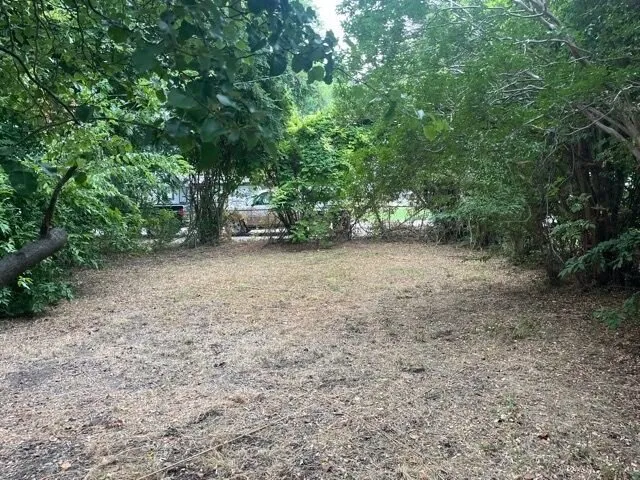 Custom outdoor landscaping for year-round maintenance in Edgewood, TX by Iron Side Properties