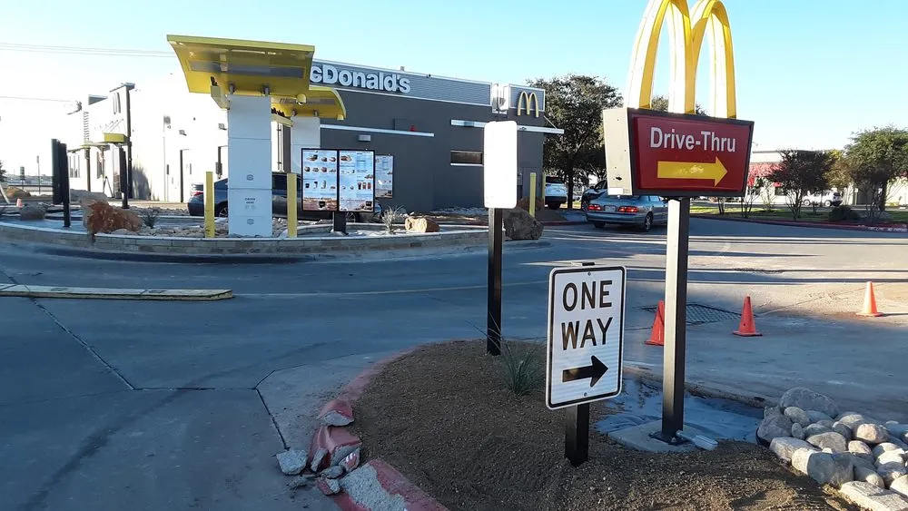 Reliable landscaping services in Hutto, TX by Ironstream