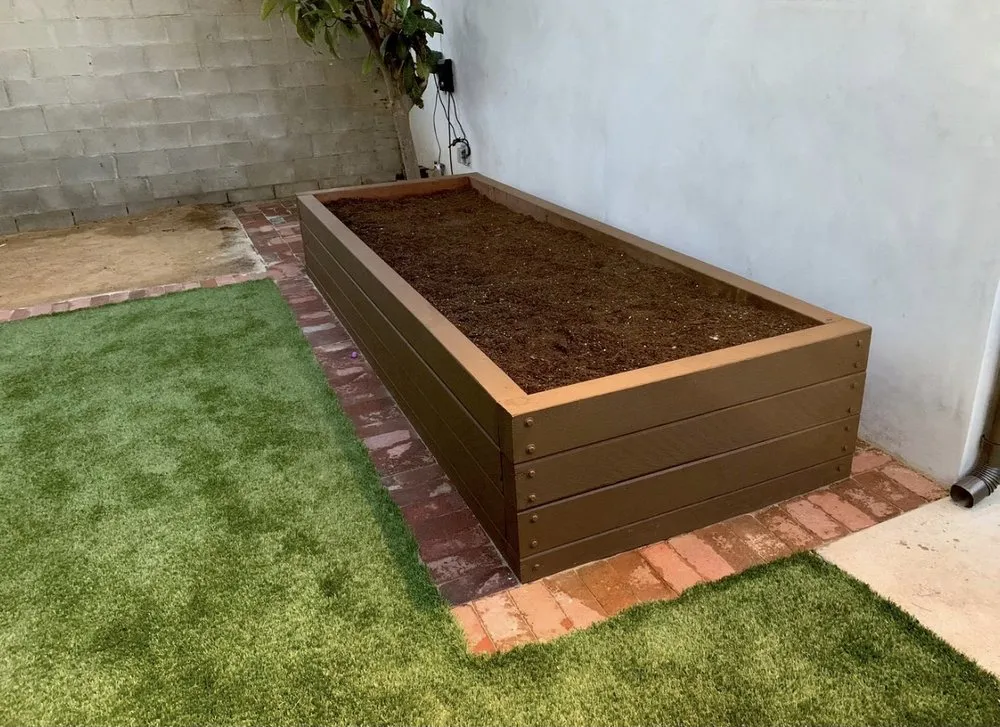 Expert landscape installation in Los Angeles, CA - Irrigation & Fertilizer