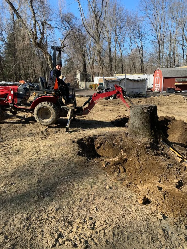 Custom landscaping services for residential properties across Stamford, CT - Irvin Leiva LANDSCAPING