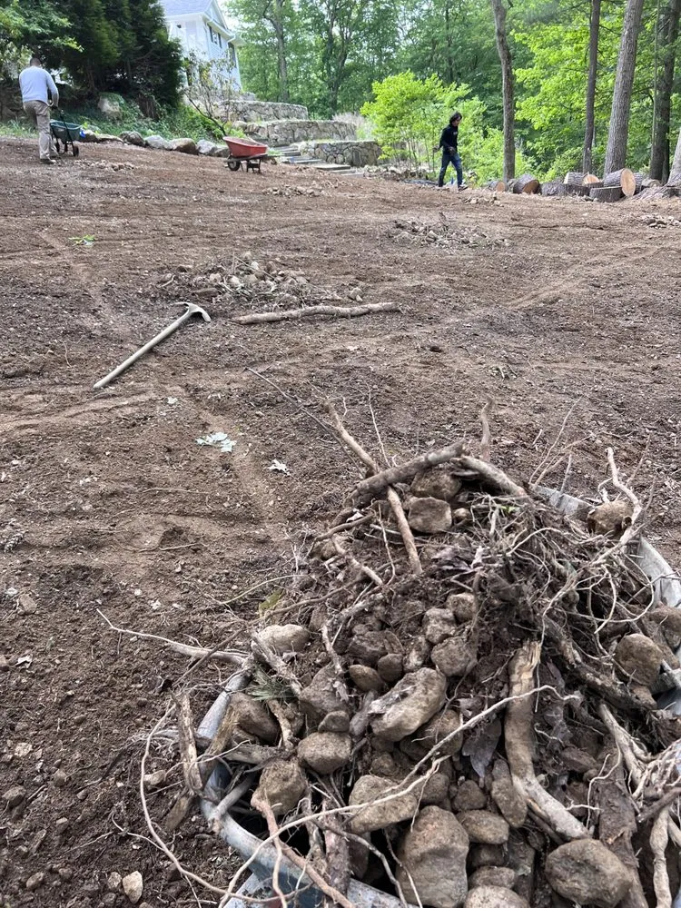 Reliable garden landscaping for homes in Stamford, CT by Irvin Leiva LANDSCAPING