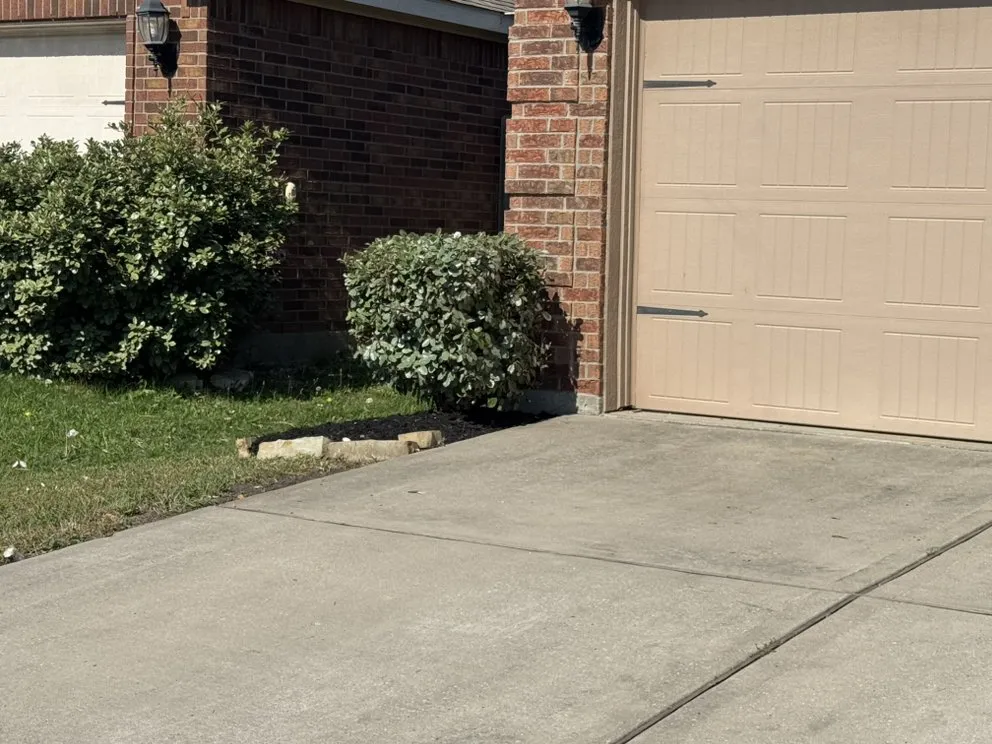 Expert lawn care service in Irving, TX - Irving Mowing and Landscapes