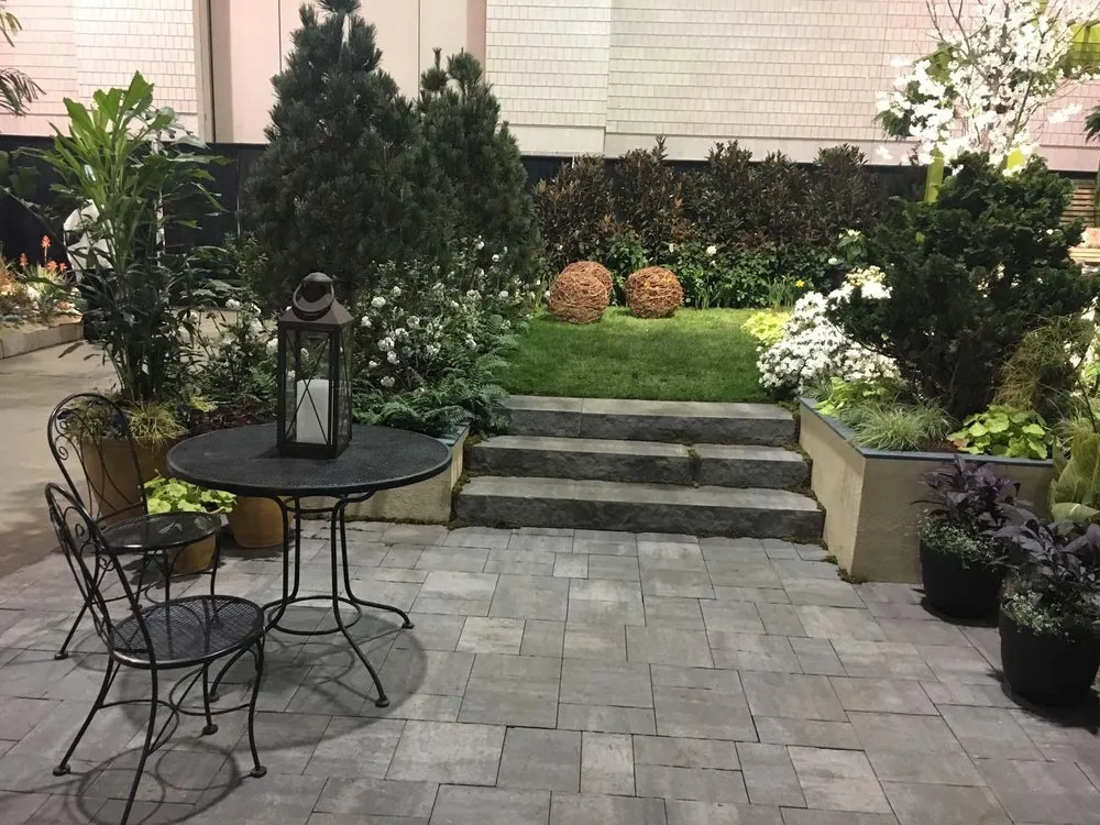 Reliable lawn mowing service in Wilmington, DE by Irwin Landscaping