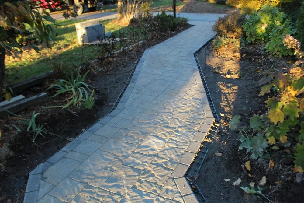 Trusted outdoor landscaping experts serving Pittsford, NY - Irwing Contractor