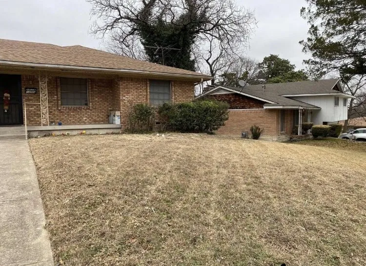 Professional garden landscaping in Dallas, TX - Isaac’s Lawn Services