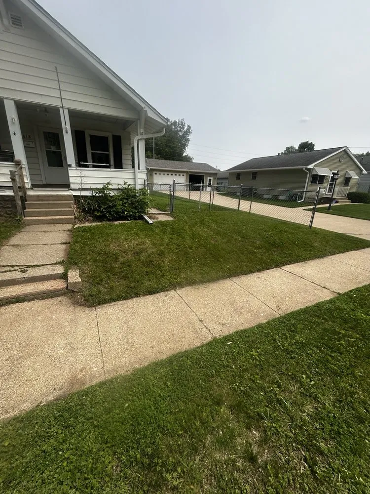 Top-rated lawn care service in Sioux City, IA - Isaiah’s Lawn Mowing Service