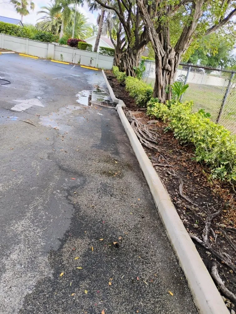 Custom garden landscaping for beautiful yards across Palmetto bay, FL - Isaiahs Outdoor Services