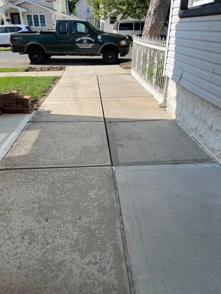 Professional yard maintenance experts serving New York, NY - Isaias landscaping