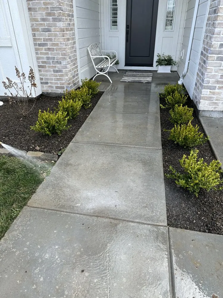 Expert yard maintenance experts serving Meridian, ID - iScape Pro Landscaping