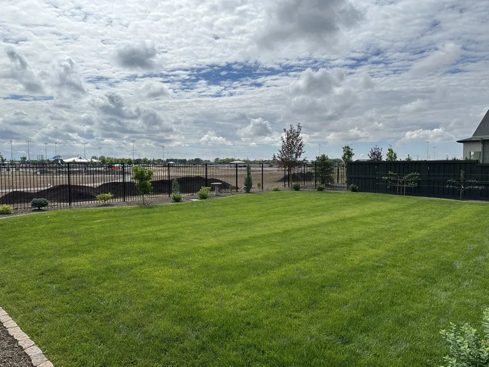 Custom lawn care service experts serving Meridian, ID - iScape Pro Landscaping
