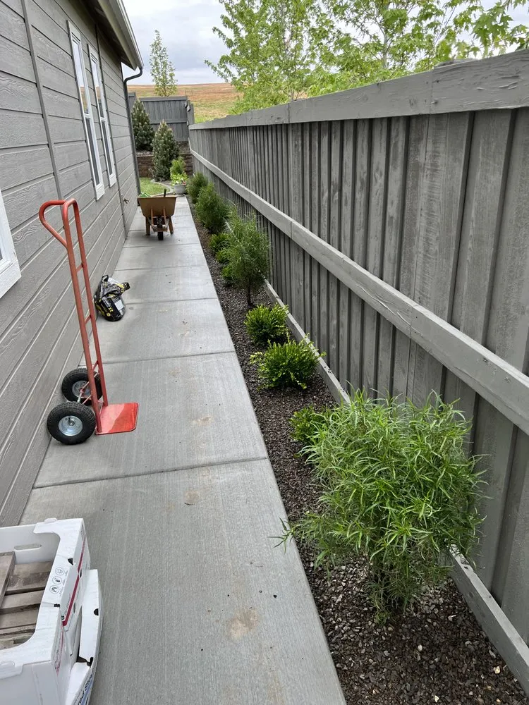 Trusted yard cleanup service in Meridian, ID - iScape Pro Landscaping