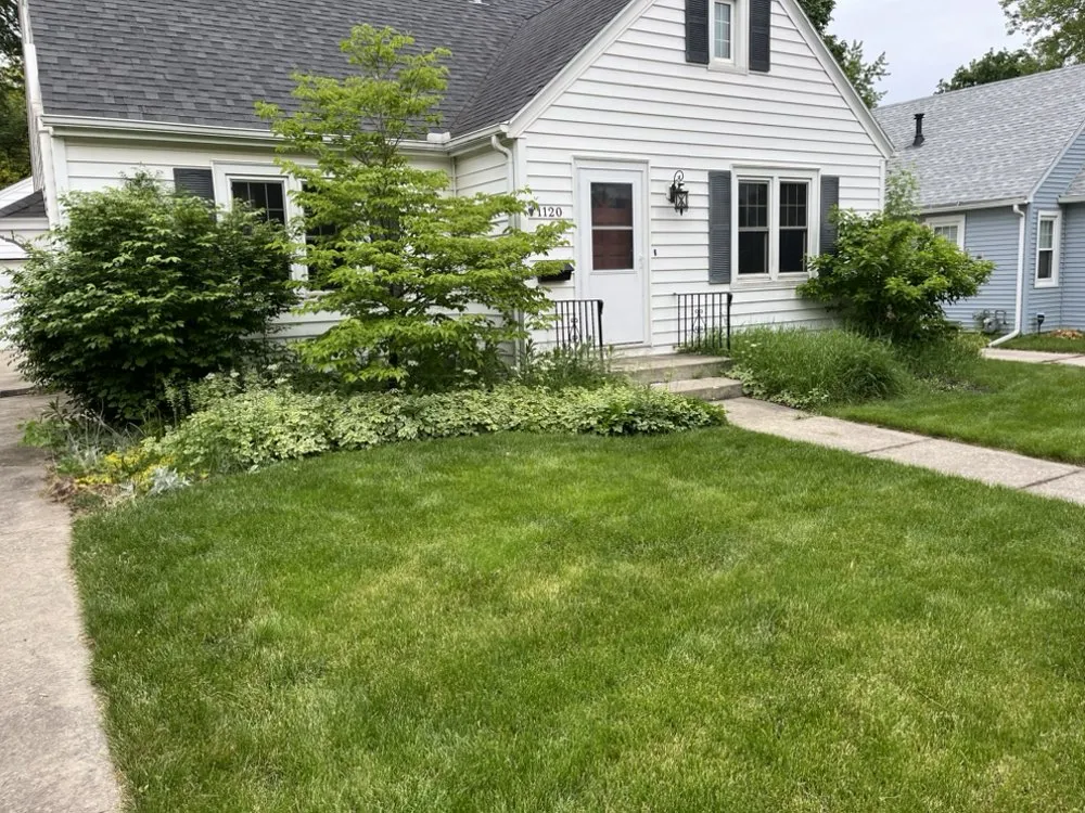 Top-rated yard maintenance for year-round maintenance in Story City, IA by Isebrand Contracting