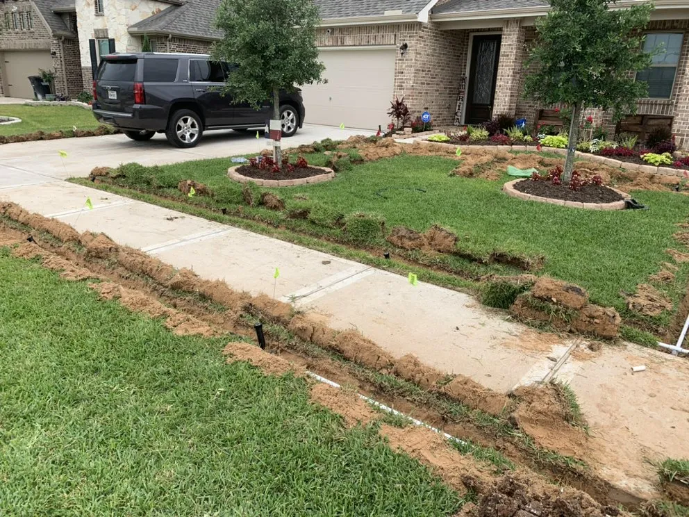 Affordable yard maintenance in Houston, TX by Isidoro's Sprinkler