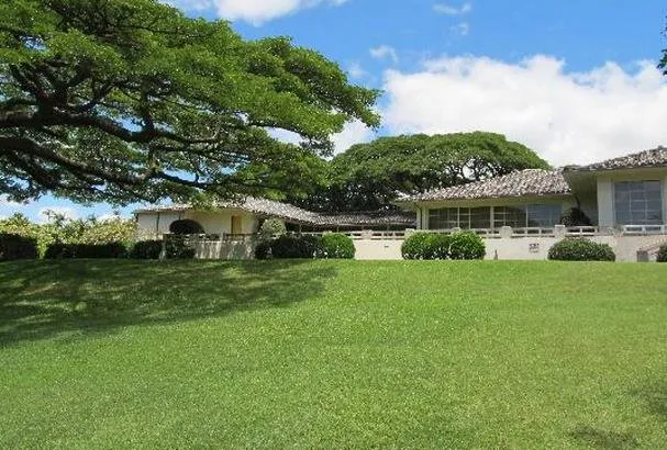 Custom landscape design experts serving Aiea, HI - Island Edge Lawn Care