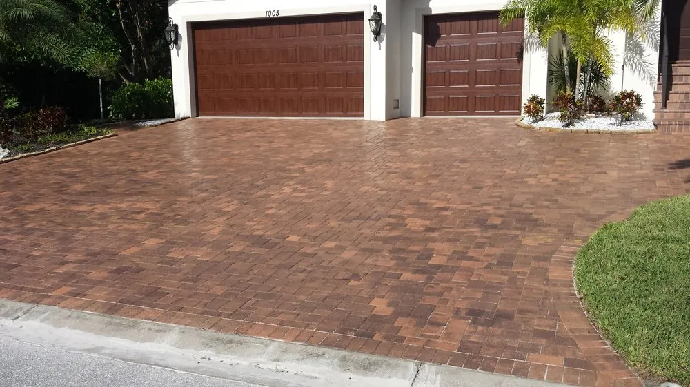 Custom yard cleanup service in Longboat Key, FL by Island Exteriors