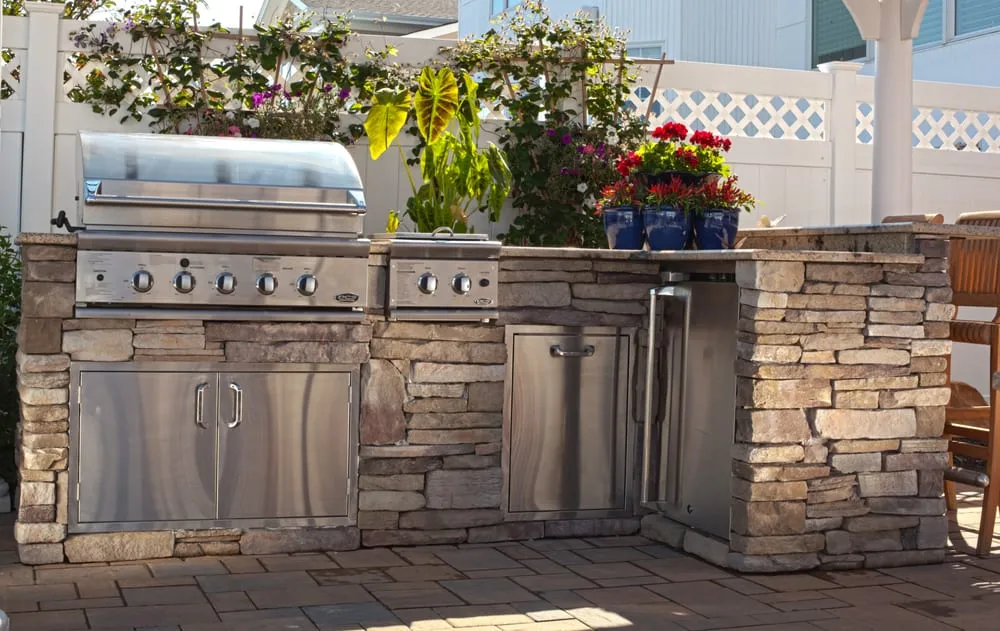 Reliable lawn care service in Bellmore, NY - Island Greenery Masonry & Landscape