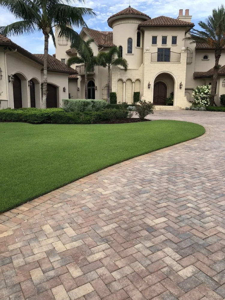 Professional garden landscaping in Marco Island, FL - Island Landscape Services