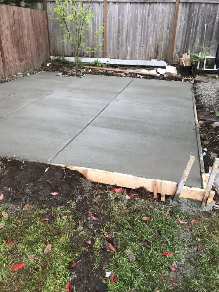 Reliable lawn mowing service in Los Angeles, CA - Island Masonry and Landscaping Construction