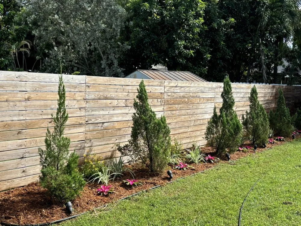 Reliable yard maintenance in Miami, FL - Island's Lawn & Garden