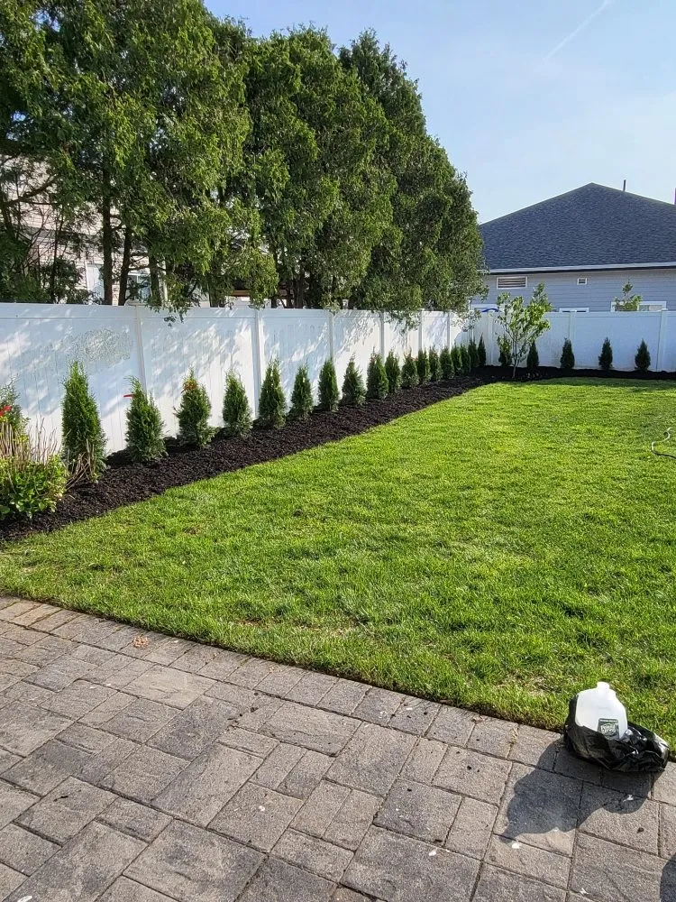 Custom yard cleanup service in Uniondale, NY - Islas Landscaping & Masonry