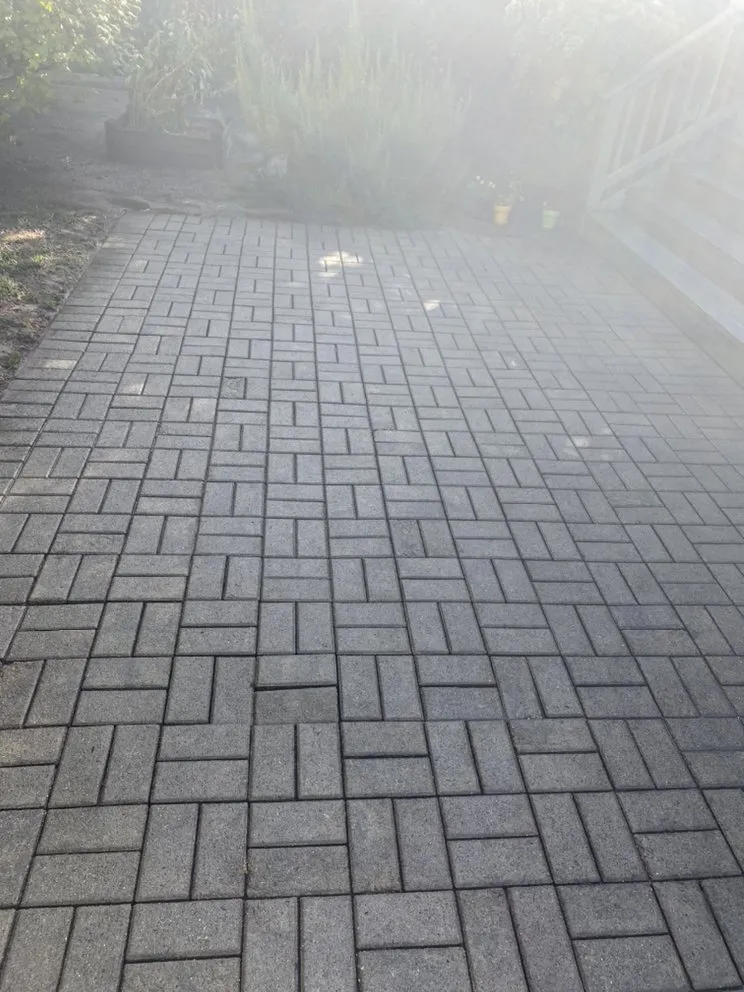 Professional lawn mowing service in Mountlake Terrace, WA - Islas Landscaping