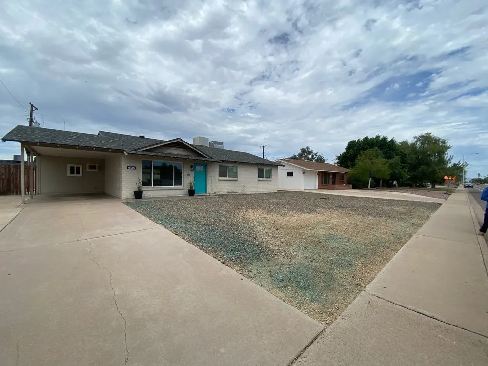 Reliable lawn mowing service in Phoenix, AZ by Islas Landscaping