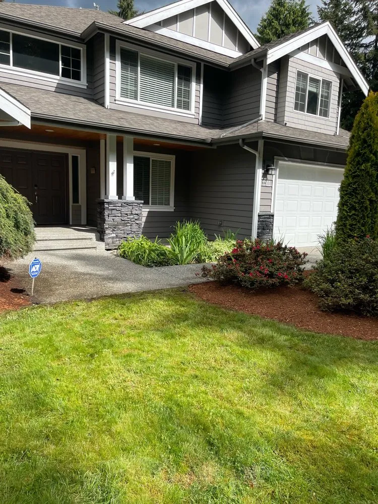 Professional lawn mowing service experts serving Renton, WA - Ismael Landscaping