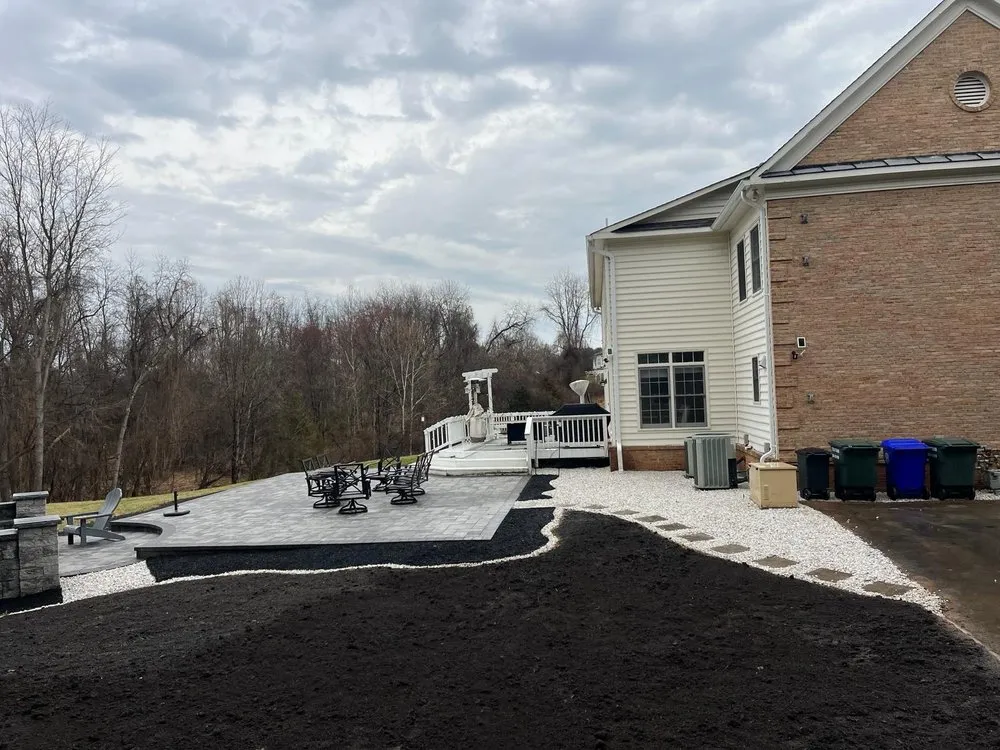 Affordable lawn care service experts serving Montgomery Vlg, MD - Ismael Lawncare