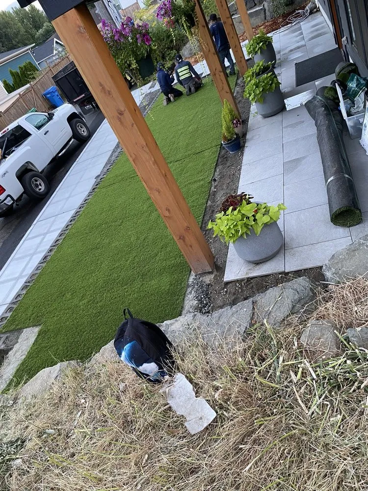 Trusted yard cleanup service for year-round maintenance in Bremerton, WA by Ismael’s Landscaping