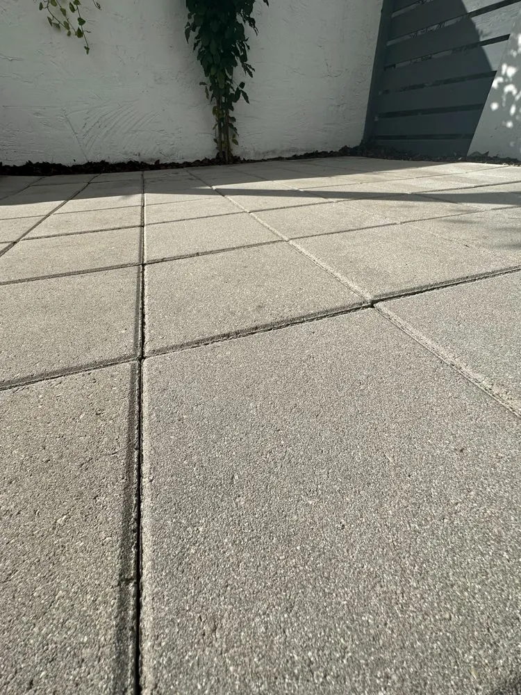 Top-rated lawn care service near you across Miami, FL - Isoneat