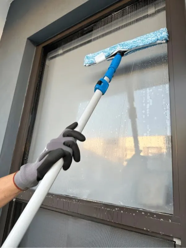 Trusted lawn mowing service experts serving Miami, FL - Isoneat